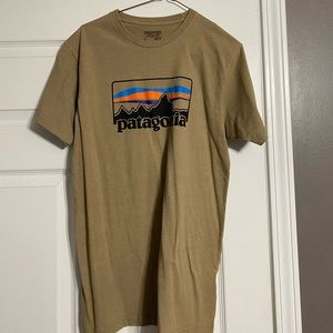 Men’s Patagonia tee